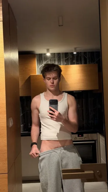 Carlos | Photo № 1