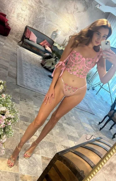 Scarlette | Photo № 1