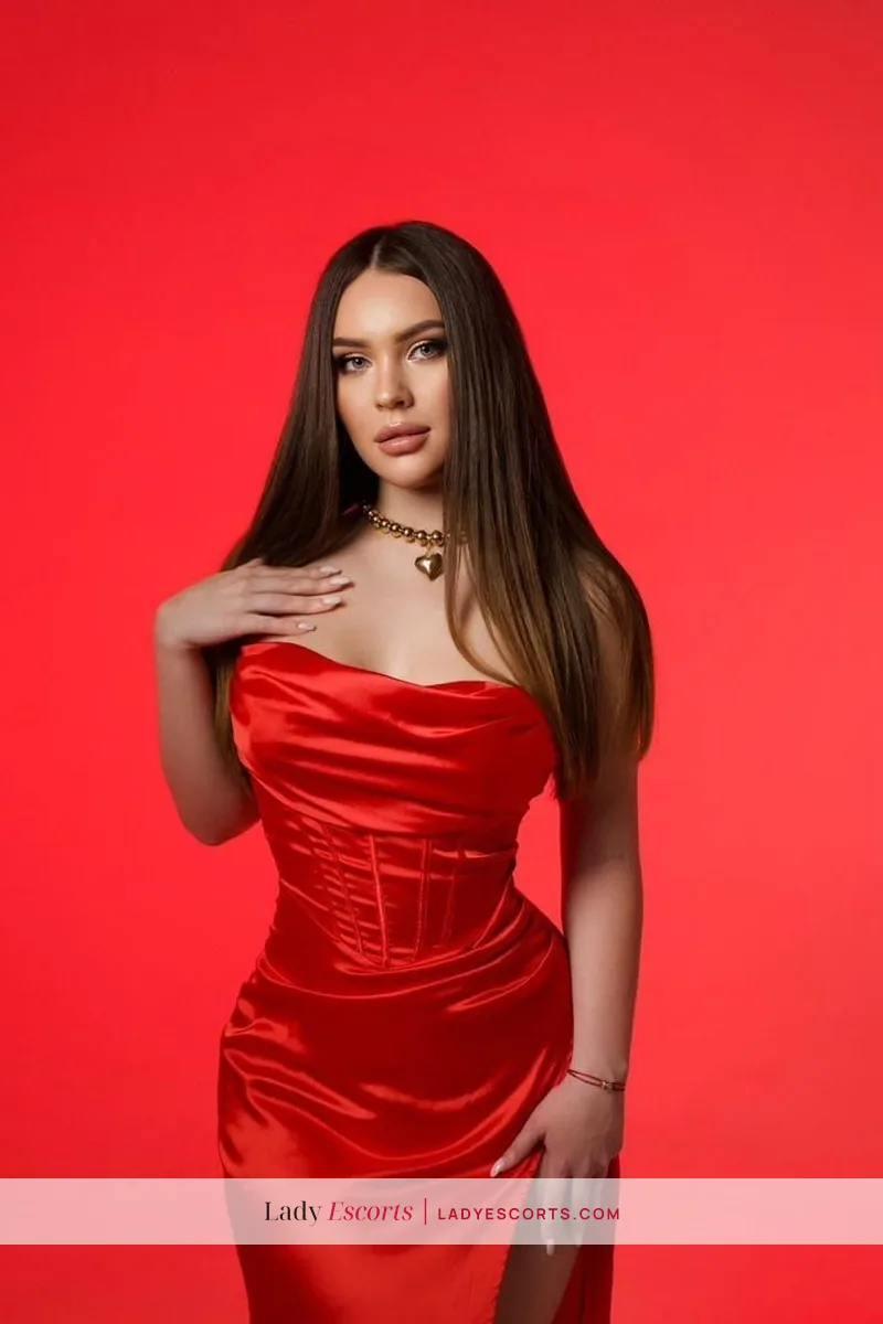 Brunette Ksenia