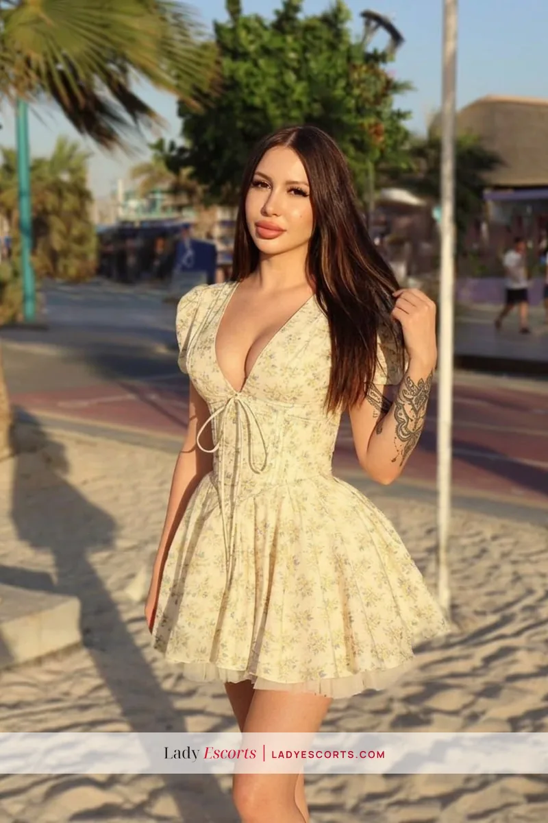 Brunette Beauty Astir