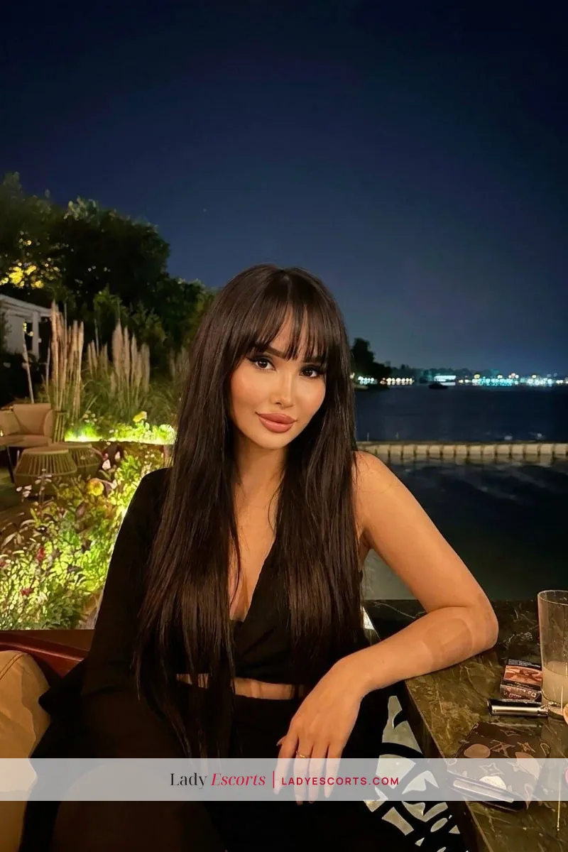 New Petite Brunette Guzel
