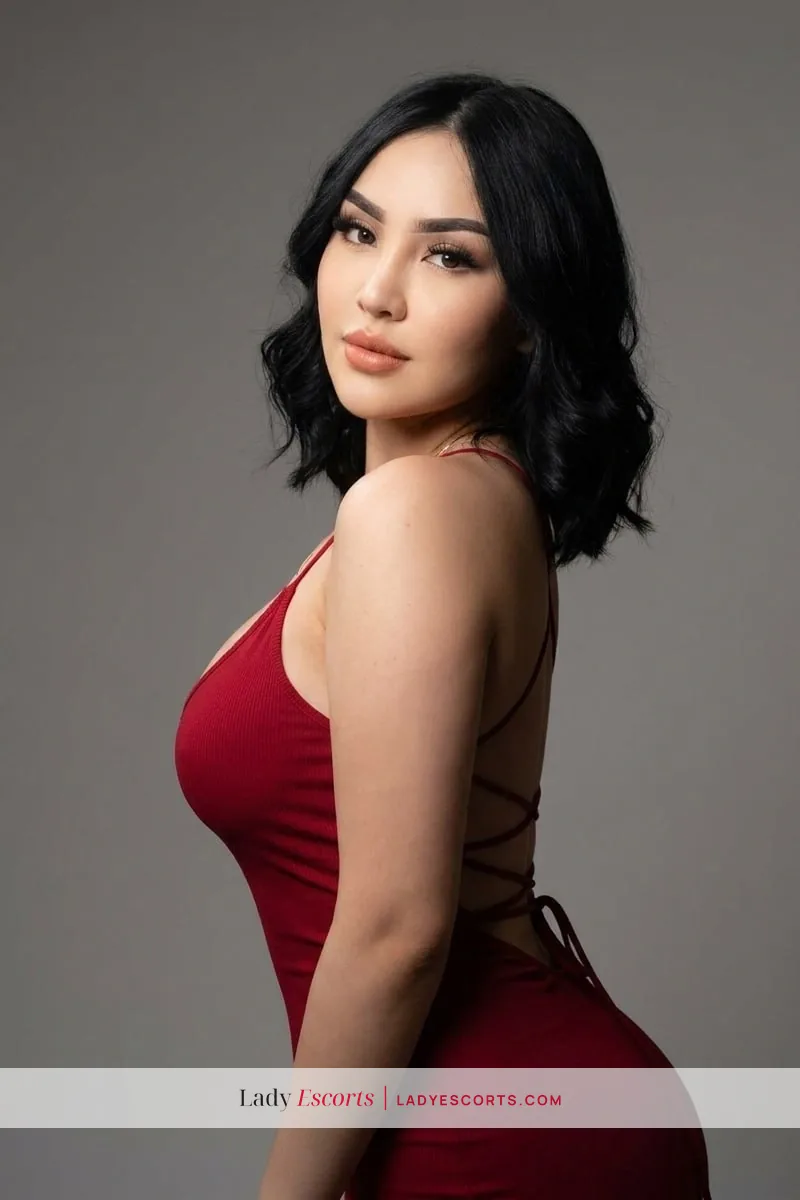 Reina, 170 cm, bust C