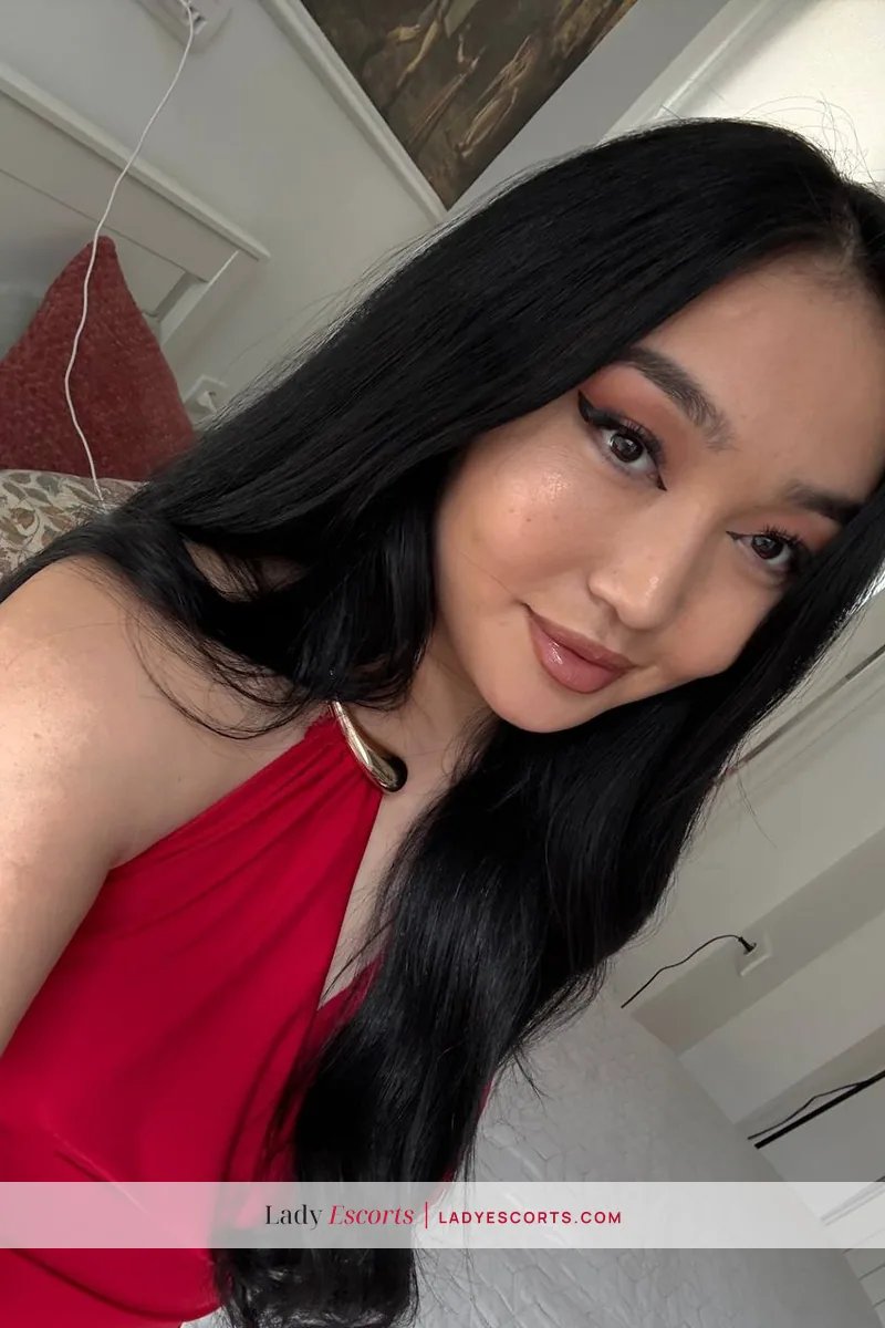 Brunette Kim