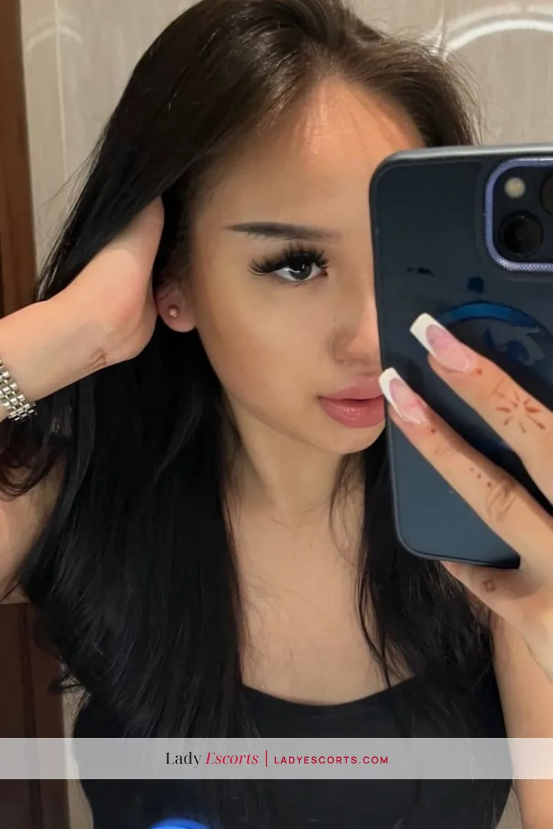 Brunette Caveira