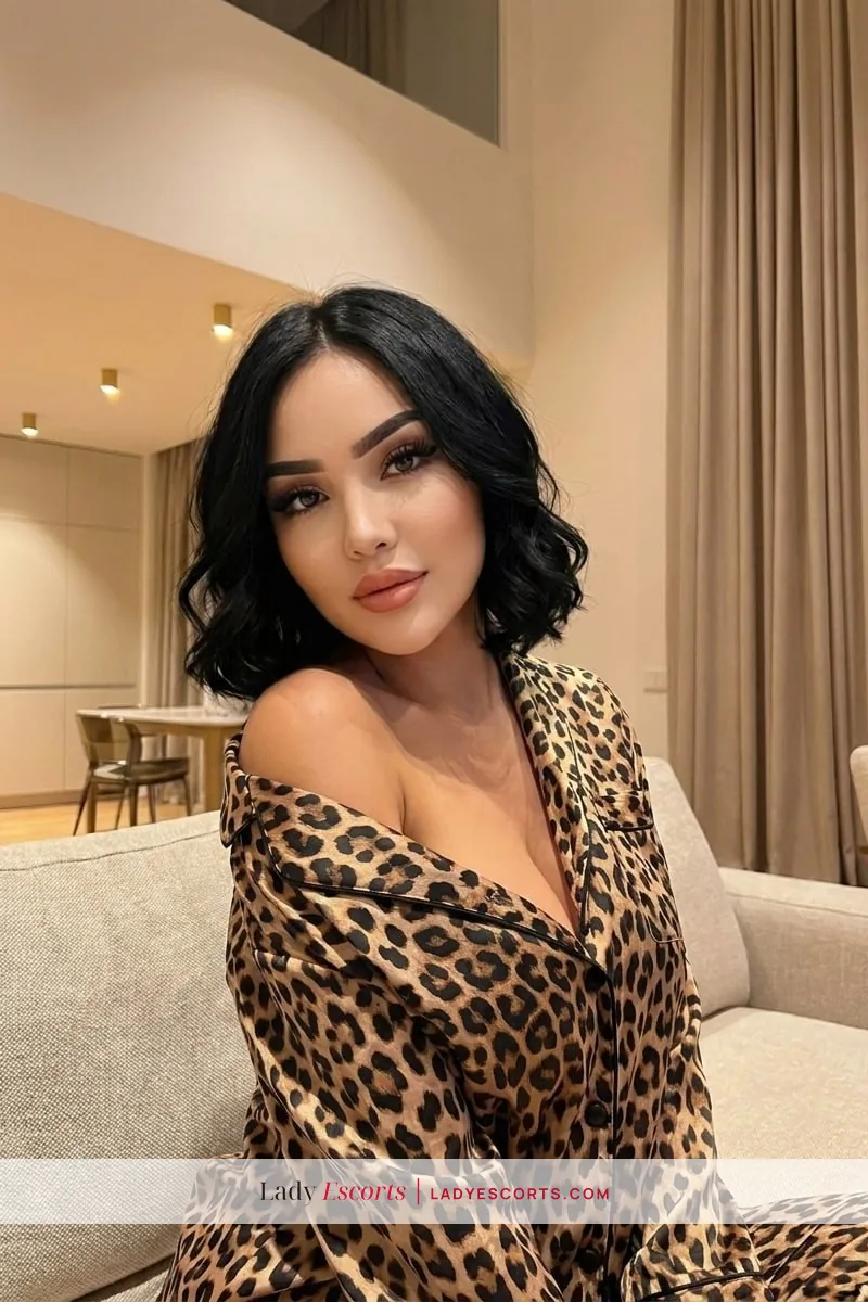 Reina, 170 cm, bust C
