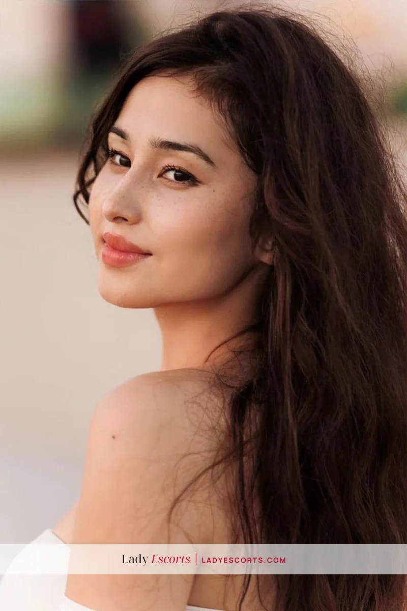 Liliya, 168 cm, bust B