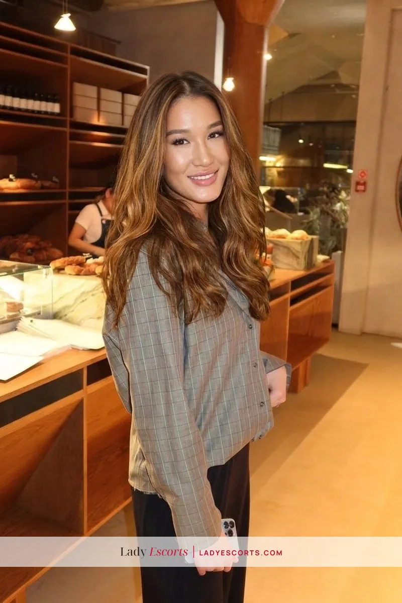 Nika, 165 cm, bust A