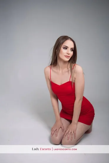 Petite Blonde Tanya