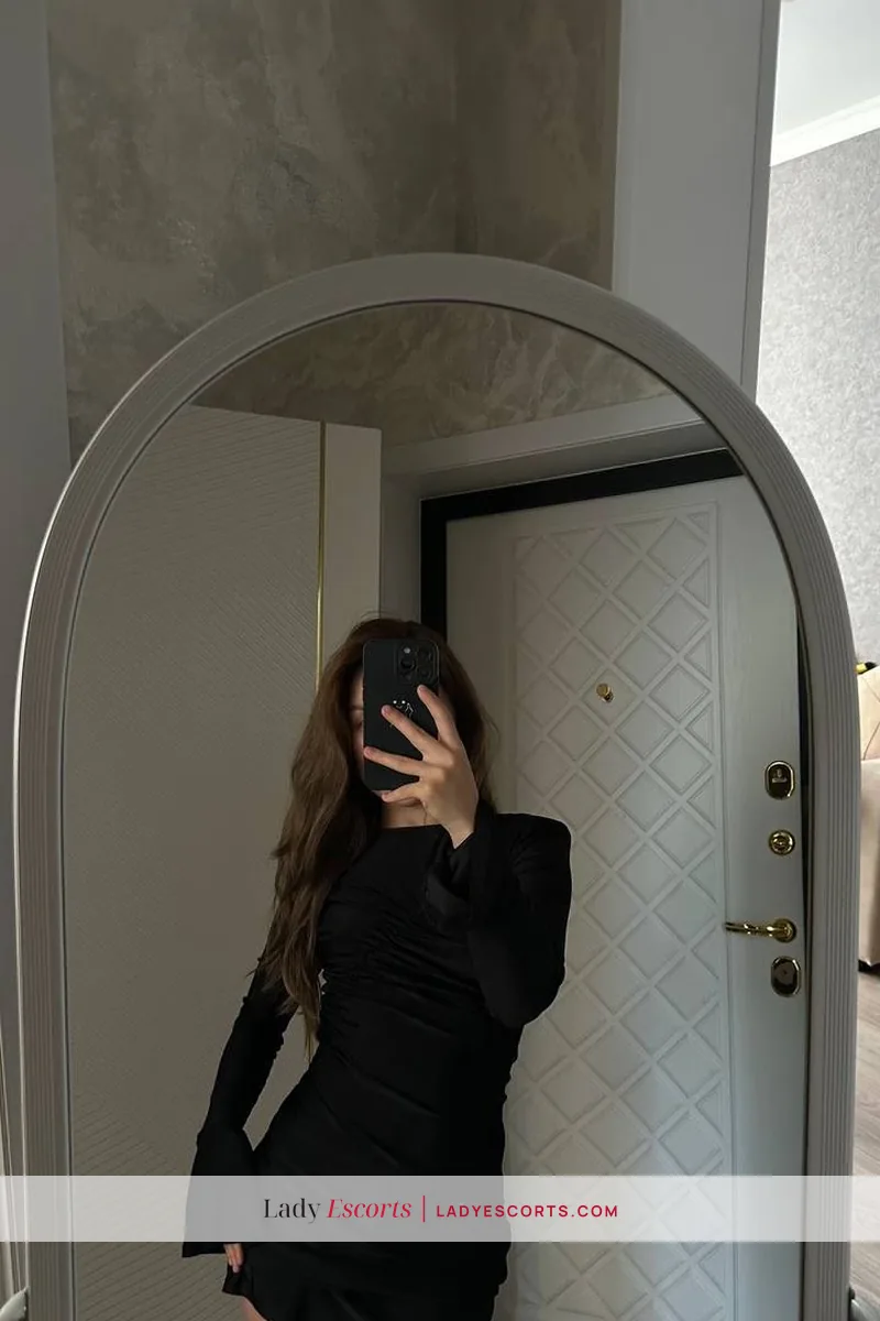 Petite Brunette Alisa