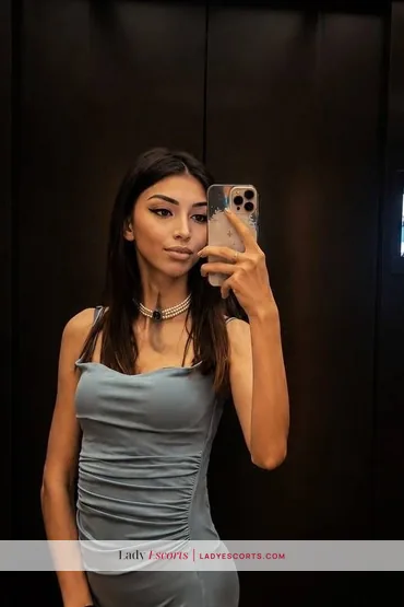 New Slim Brunette Eva