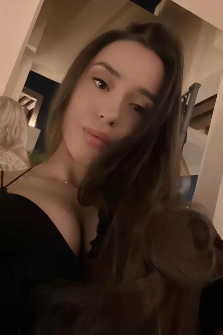 Escort farida dubai jlt seductive_medium