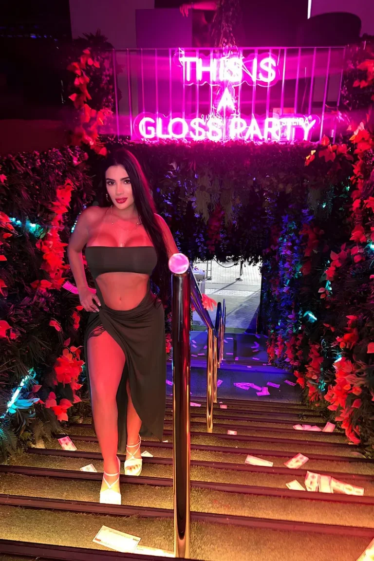 Media of Карэн | 2