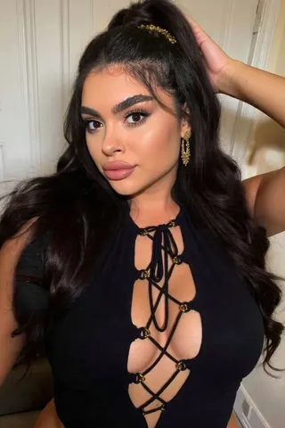 exclusive escort Esmi Business Bay Dubai belle 