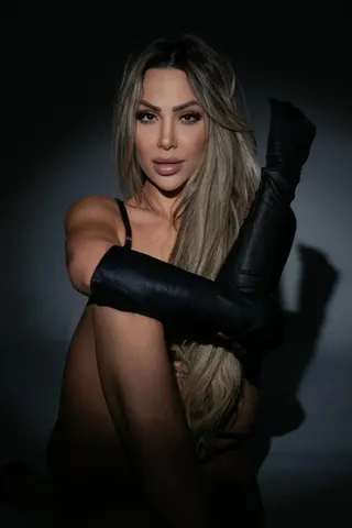 skinny escort Kristen Al Barsha dubai sultry 