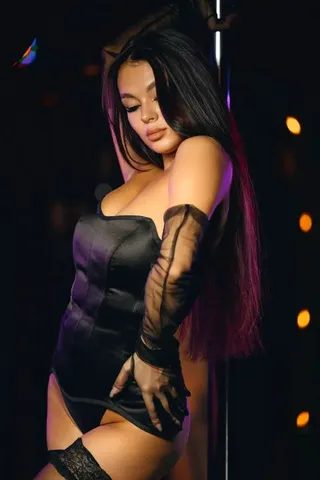 Polianna - Escort in Dubai № 3